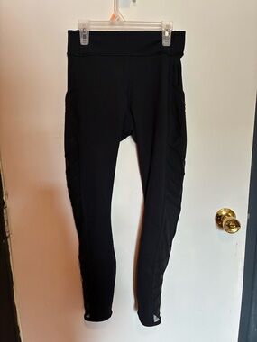 CLOSET CLEAN OUT Lululemon Black Leggings – Size 2, Mesh Side Panels